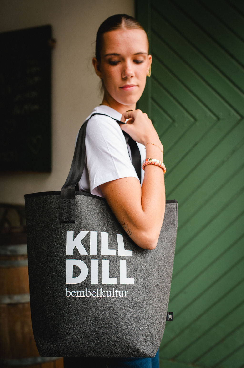 Shopper "Kill Dill"